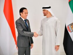 Presiden Jokowi Bertemu Presiden MBZ di Istana Al Shatie