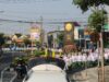 Santri Putri Pon Pes Al Fatimah Padati Jalan Protokol dalam Pawai Ta’aruf 1 Muharram 1.444 H Bojonegoro
